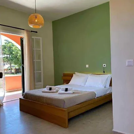 Exclusive Alexandra *