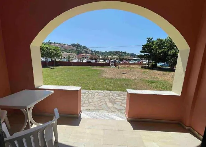 Exclusive Alexandra *